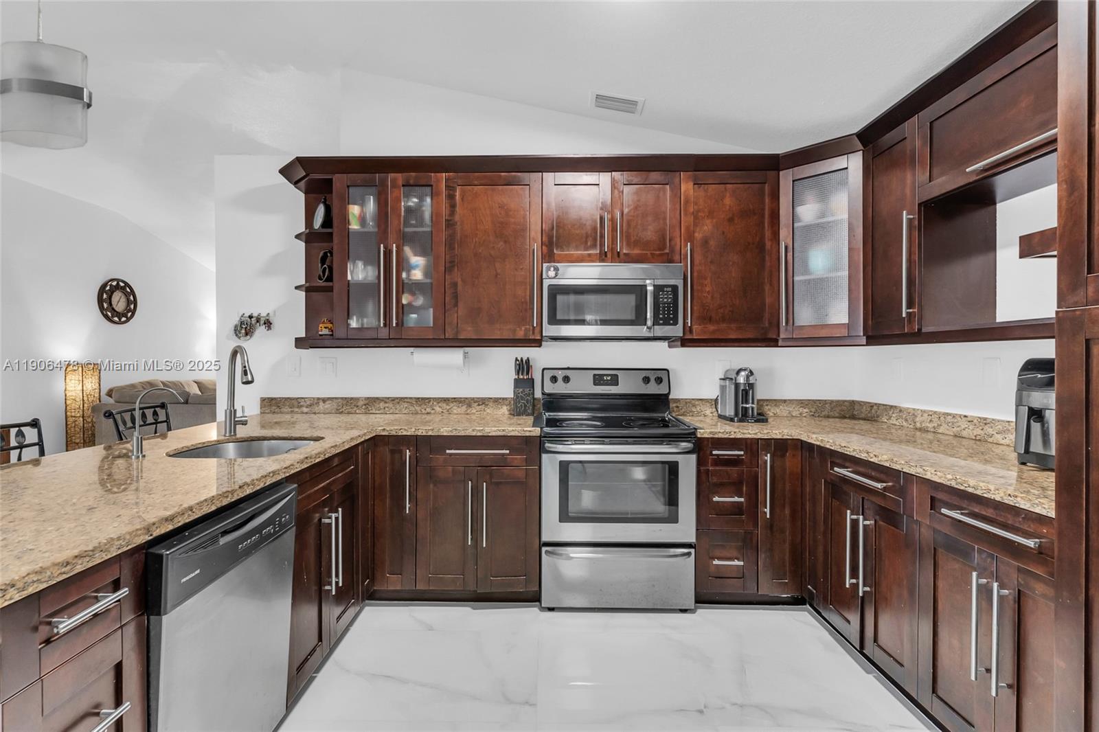 PRECIOUS HOMES AT LAKES B - Residential