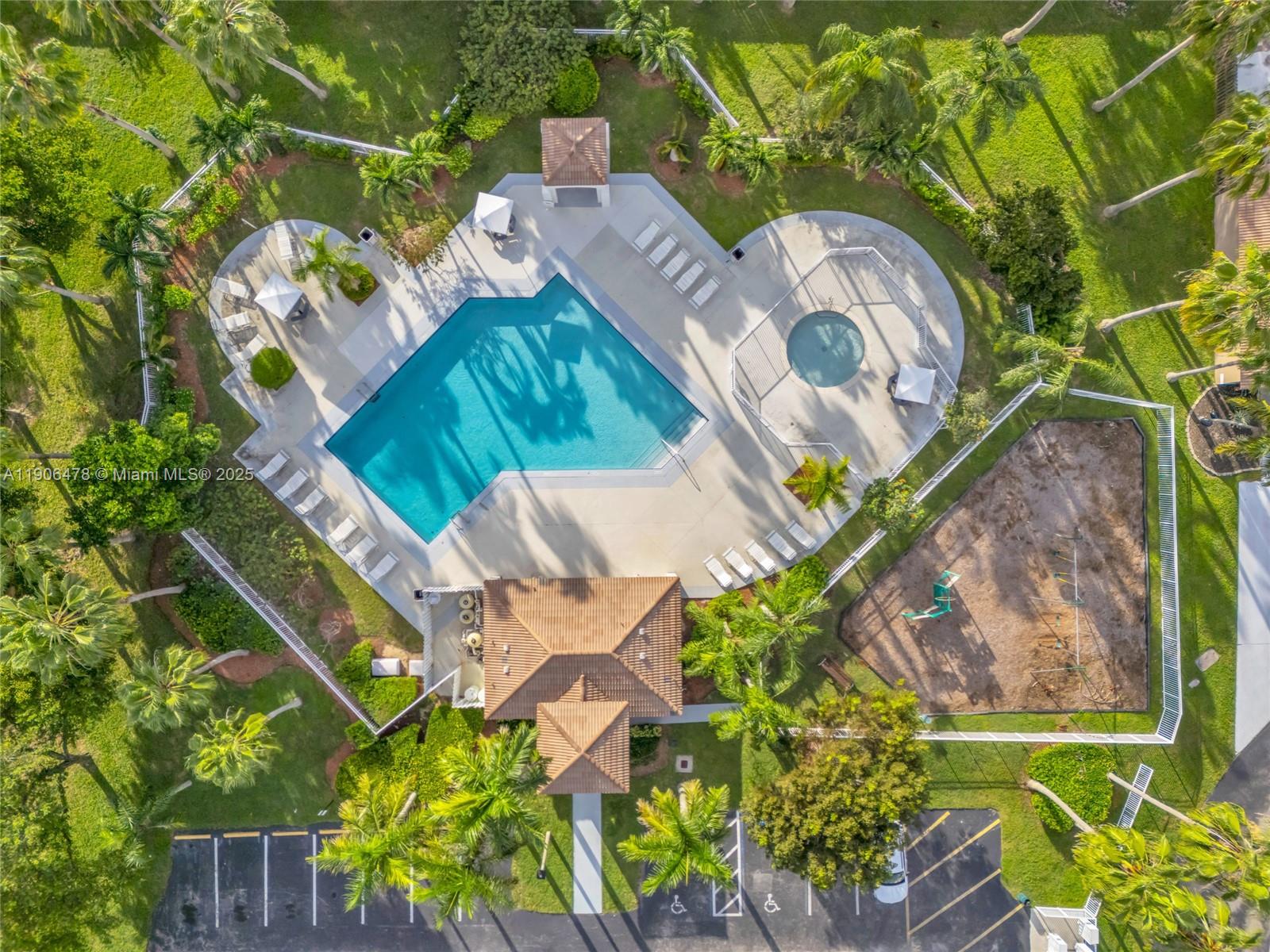 PRECIOUS HOMES AT LAKES B - Residential