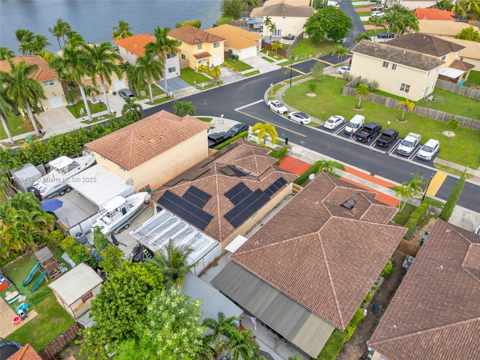 PRECIOUS HOMES AT LAKES B - Residential