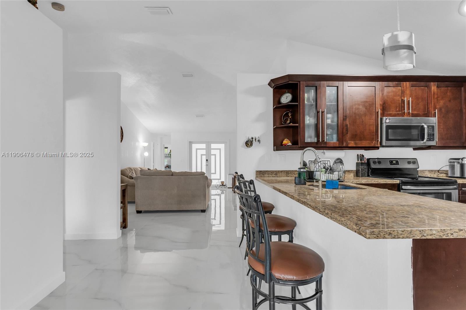 PRECIOUS HOMES AT LAKES B - Residential