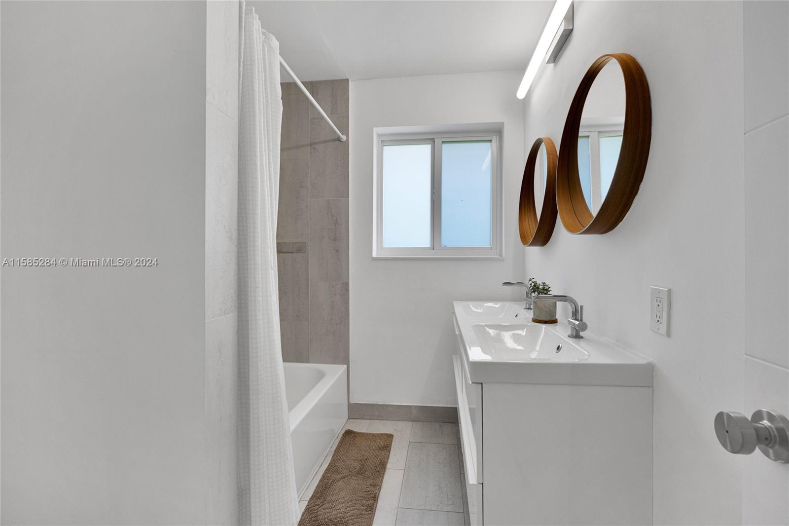 CORAL GABLES SEC E - Residential