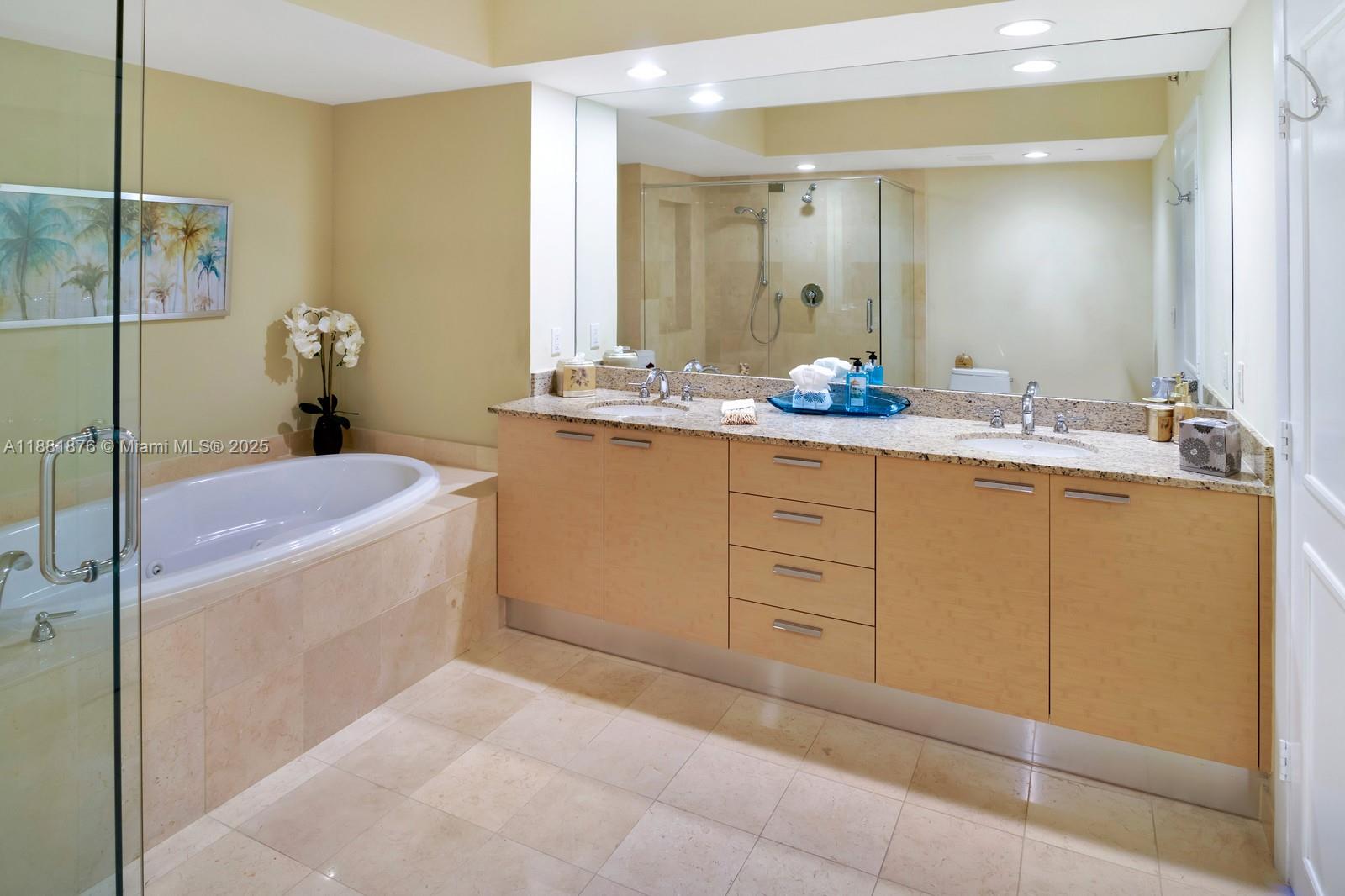 BEACH CLUB CONDO - Residential Lease