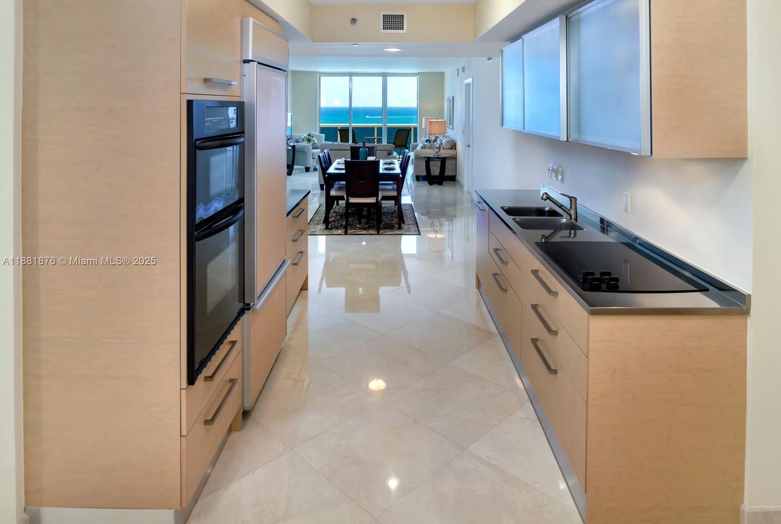 BEACH CLUB CONDO - Residential Lease