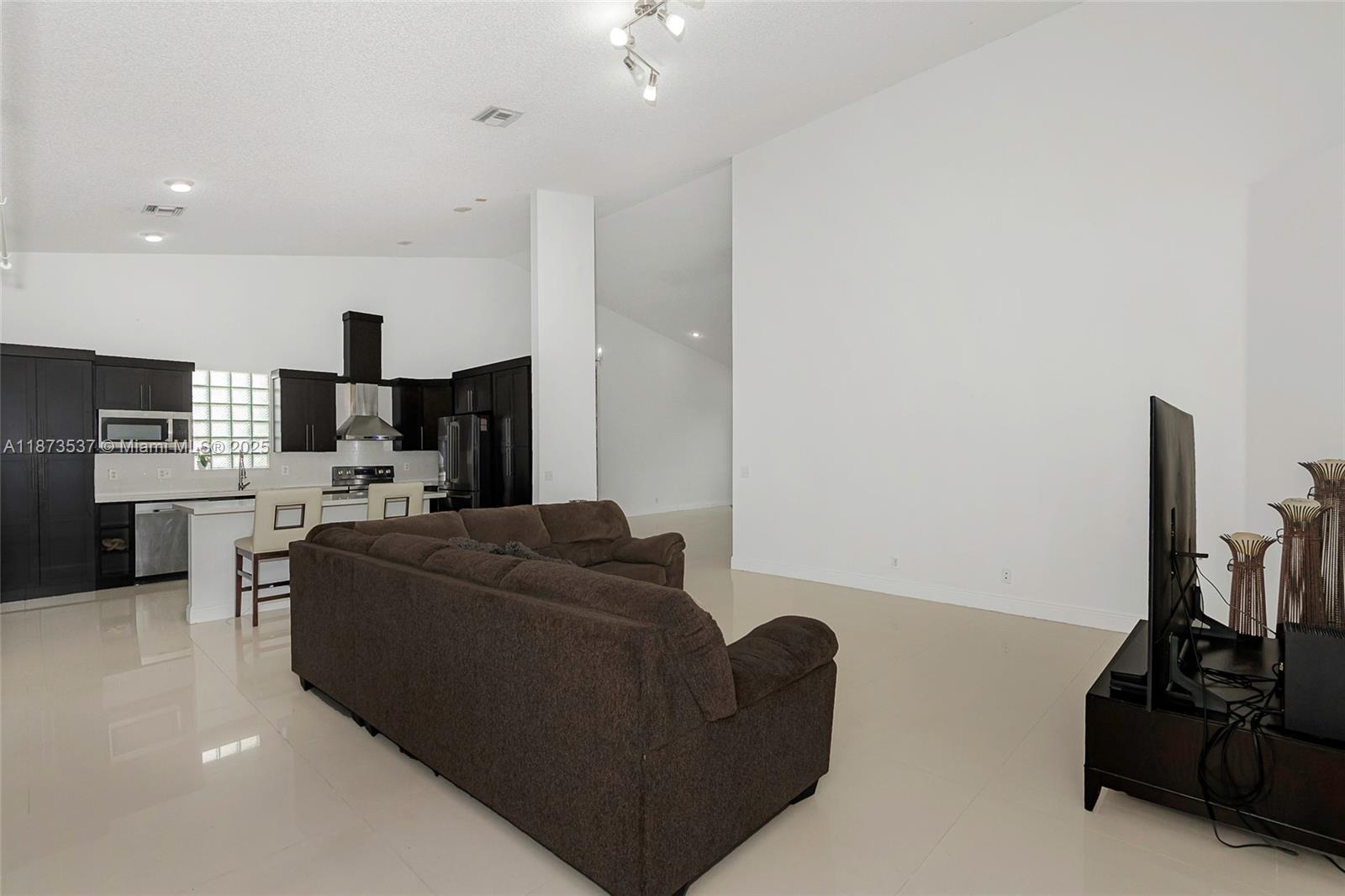 5959 NW 74th St