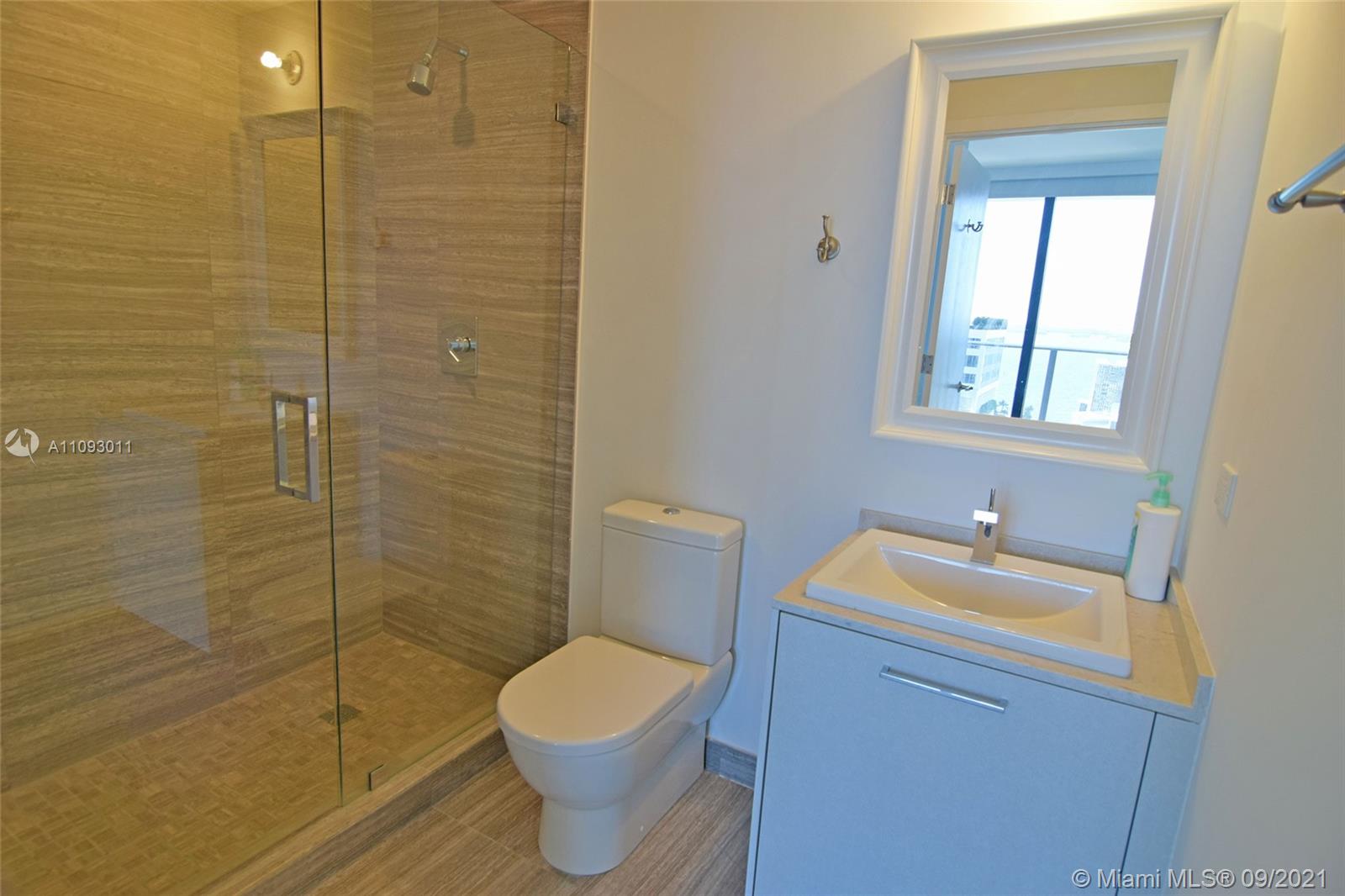 1010 BRICKELL CONDO - Residential Lease