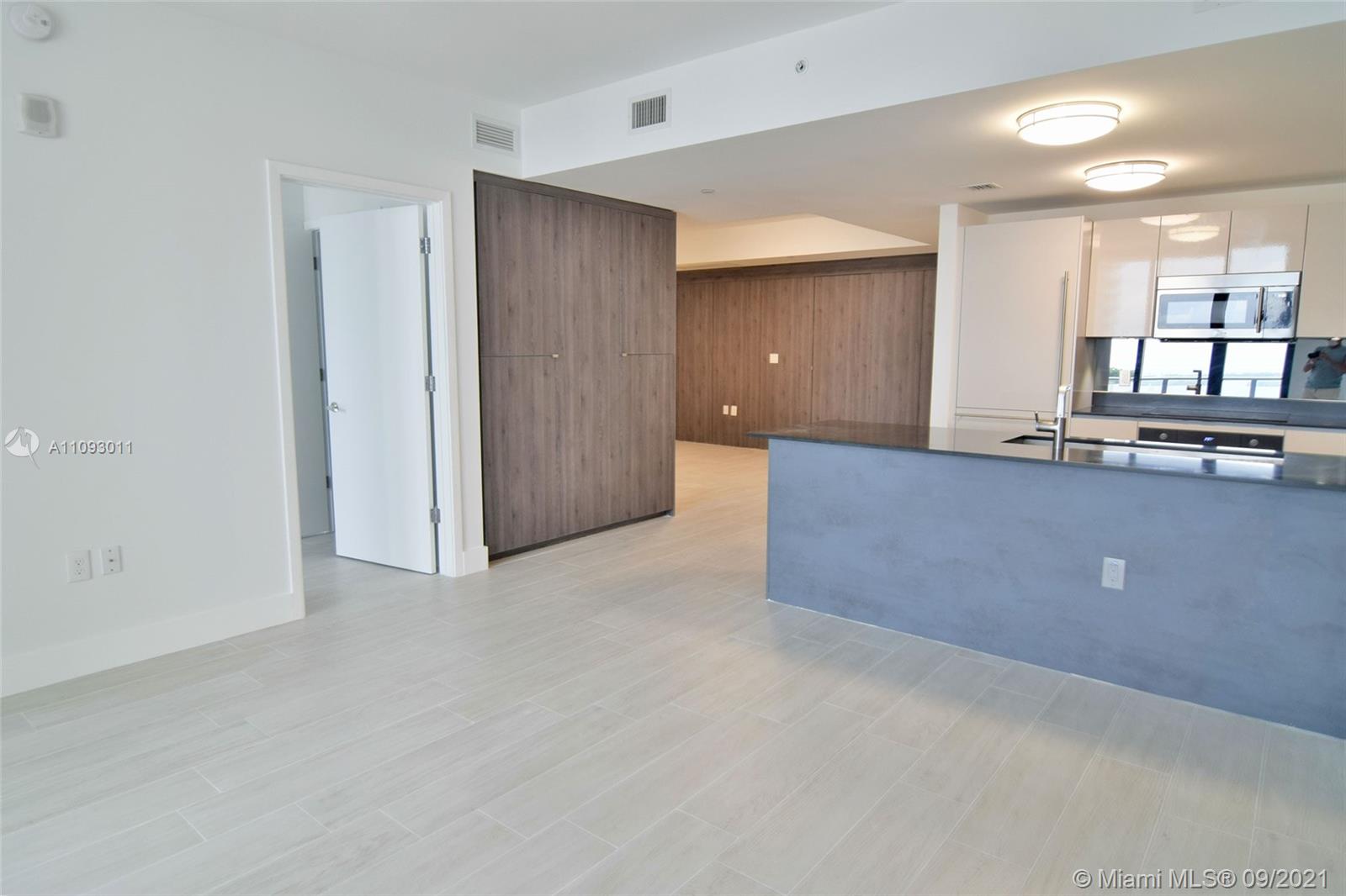 1010 BRICKELL CONDO - Residential Lease