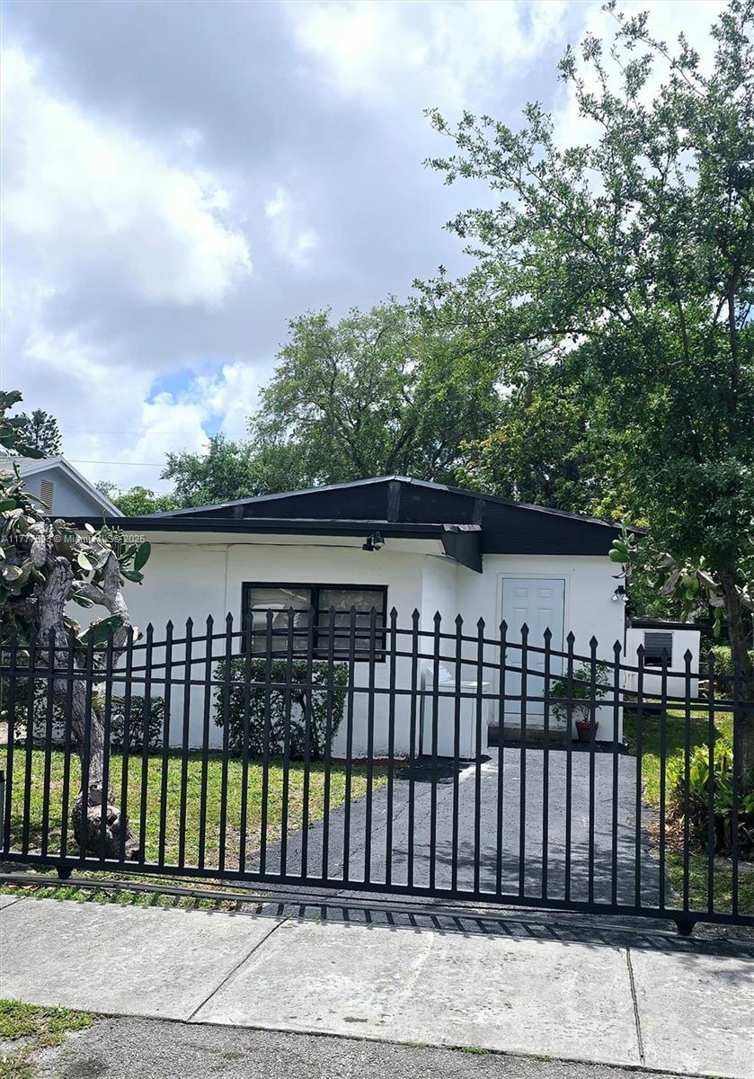 Property for Sale at 3046 Nw 59th St, Miami, Broward County, Florida - Bedrooms: 3 
Bathrooms: 2  - $469,900