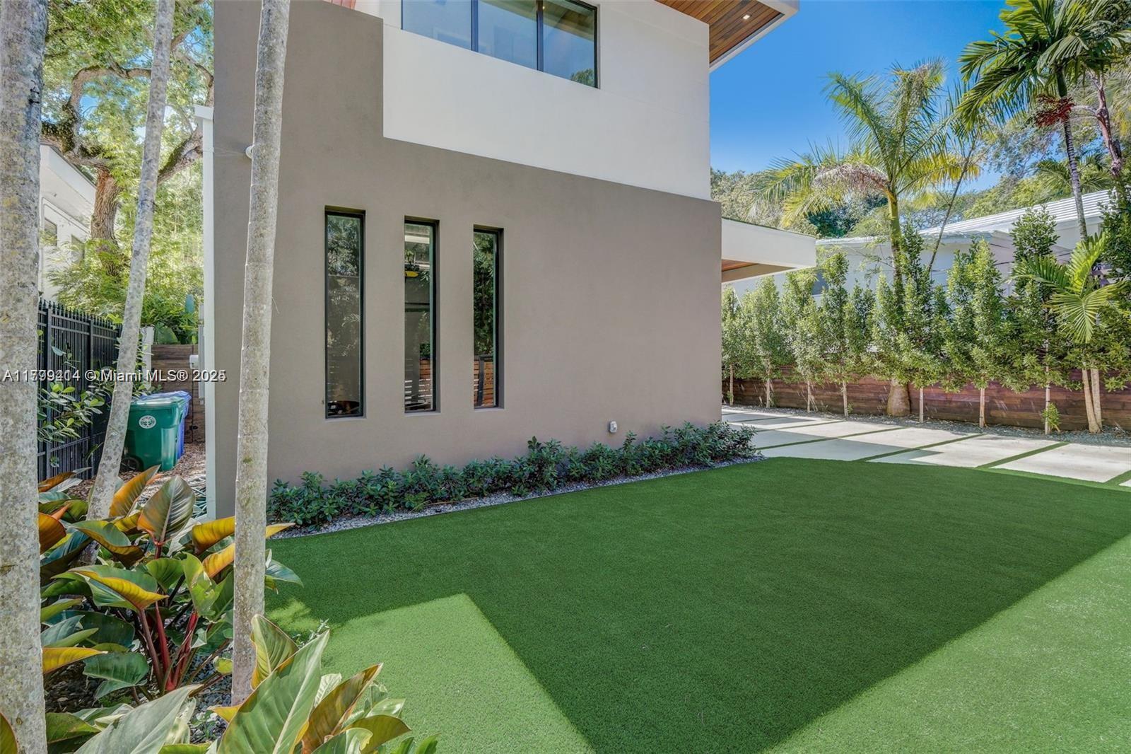 SUNSHINE FRUITS CO - Residential