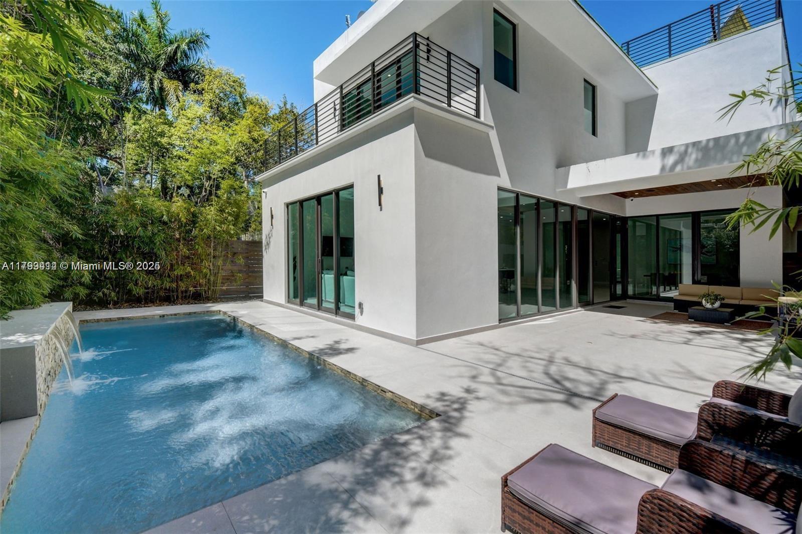 SUNSHINE FRUITS CO - Residential