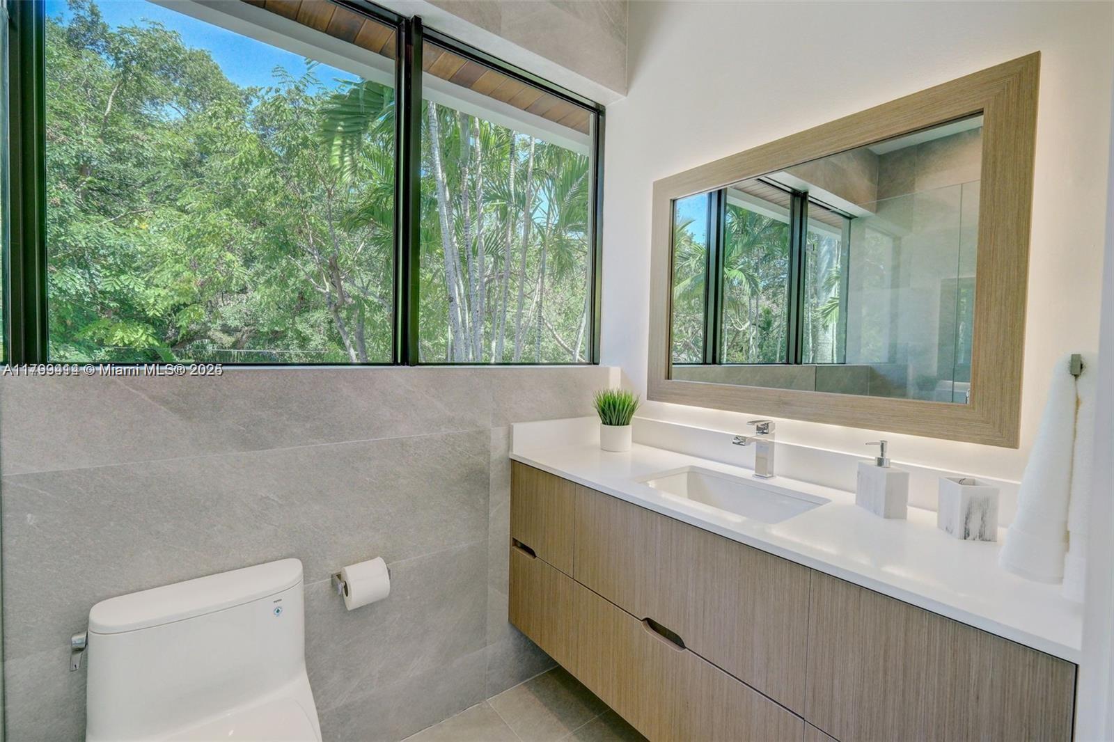 SUNSHINE FRUITS CO - Residential