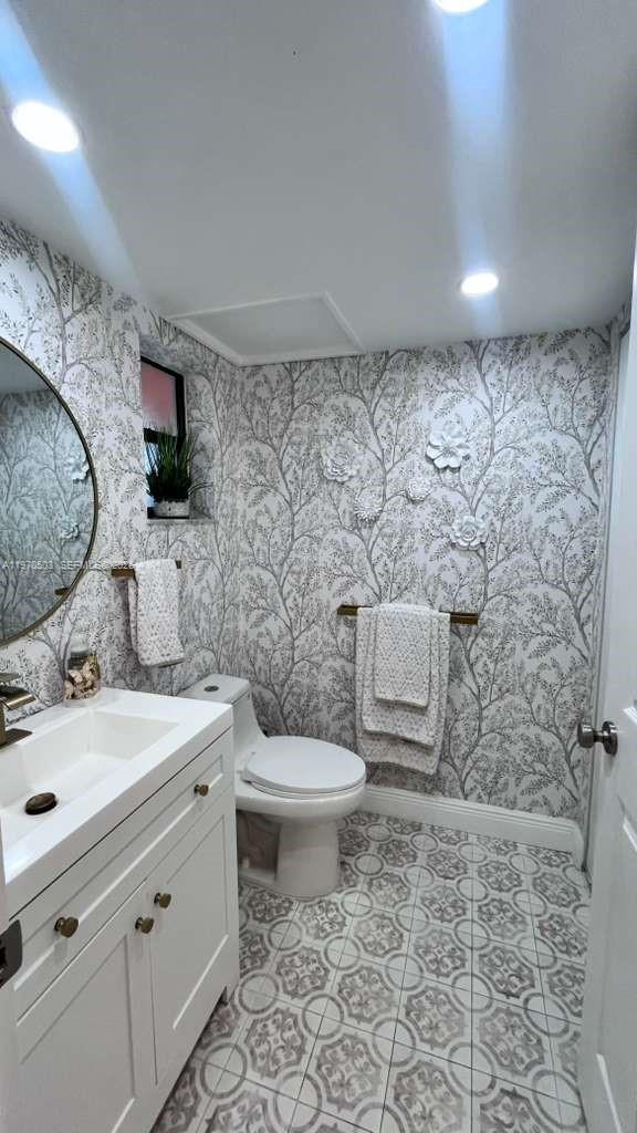 SUNRISE LAKES 159 CONDO - Residential