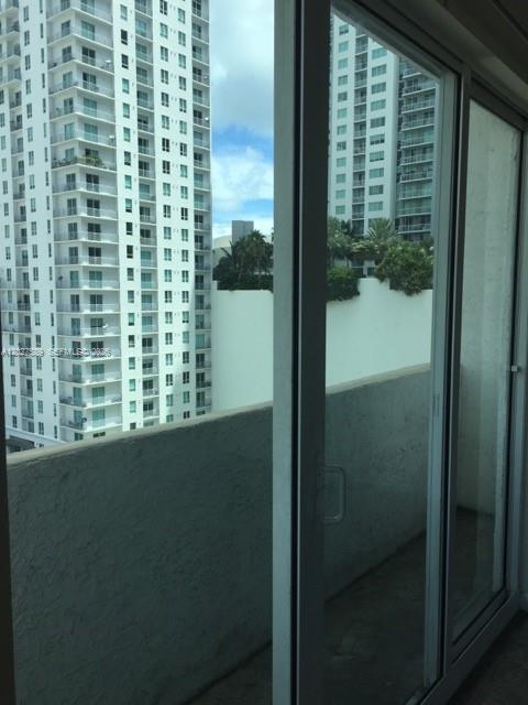 THE LOFT DOWNTOWN II COND - Residential