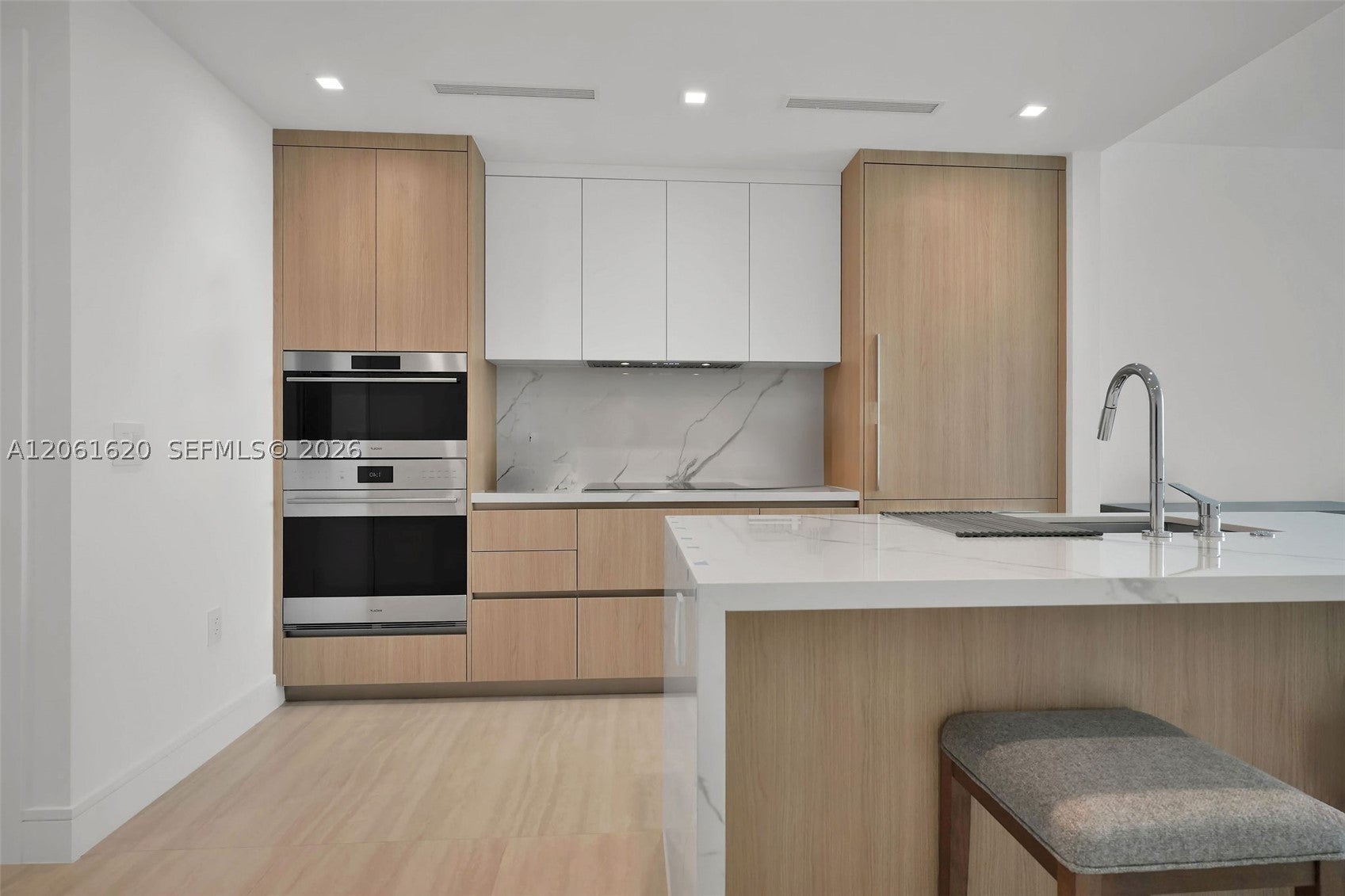 2411 Laguna Circle 1807