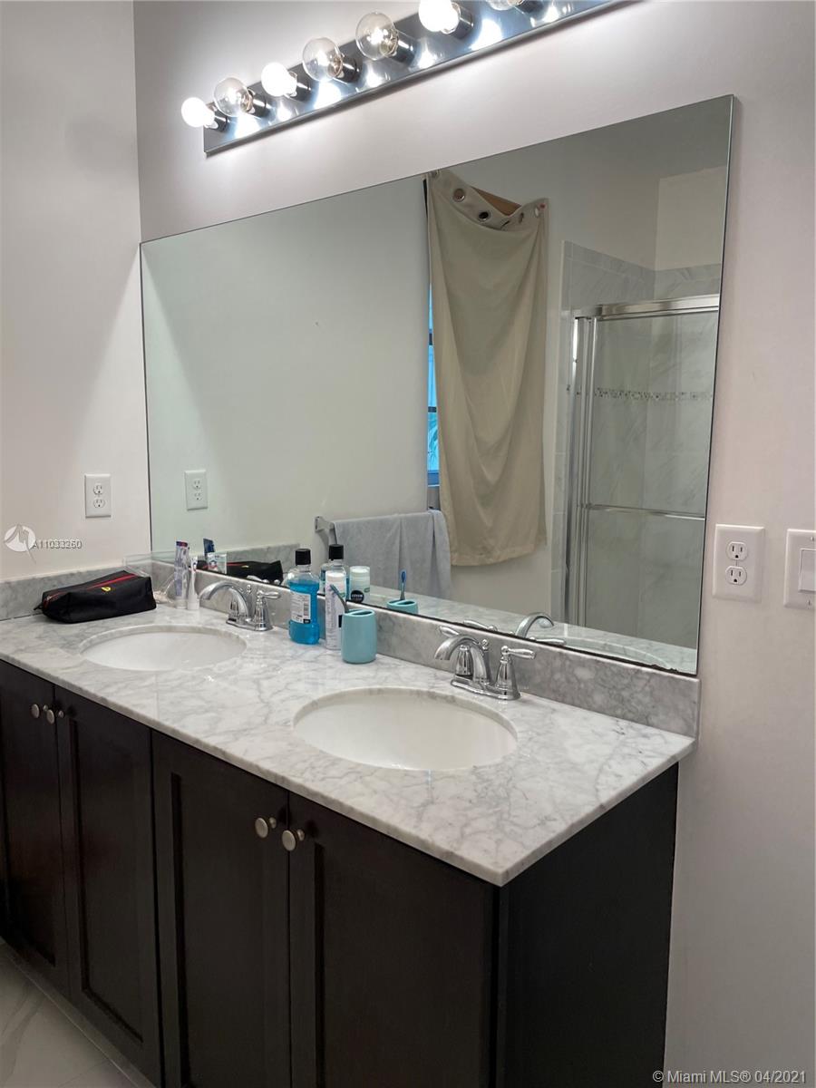 ORCHID GROVE REPLAT - Residential