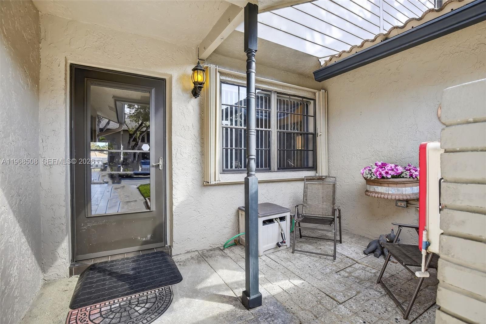 9080 Vineyard Lake Dr