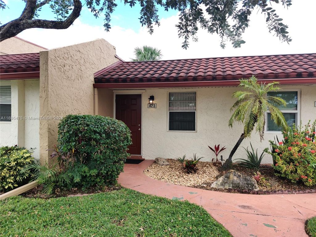 Photo of 423 Lake Evelyn Dr #423, West Palm Beach, FL 33411 (MLS # A11695475)