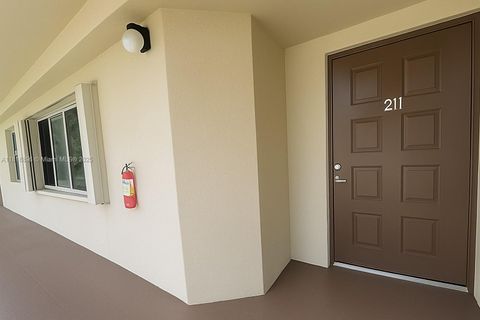 800 SW 142nd Ave 211N Pembroke Pines FL 33027