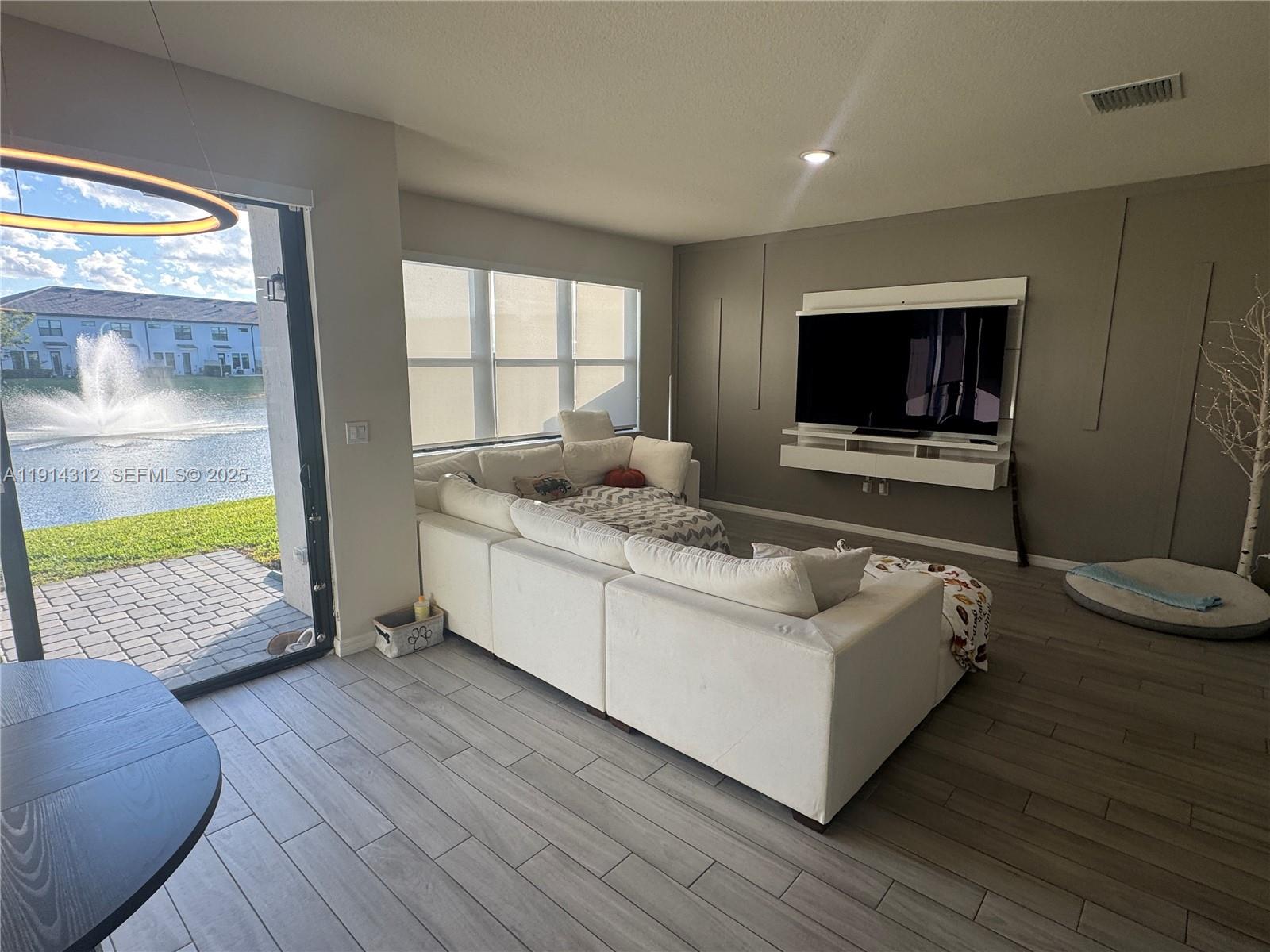 OAK TREE PROPERTY REDEVEL - Residential