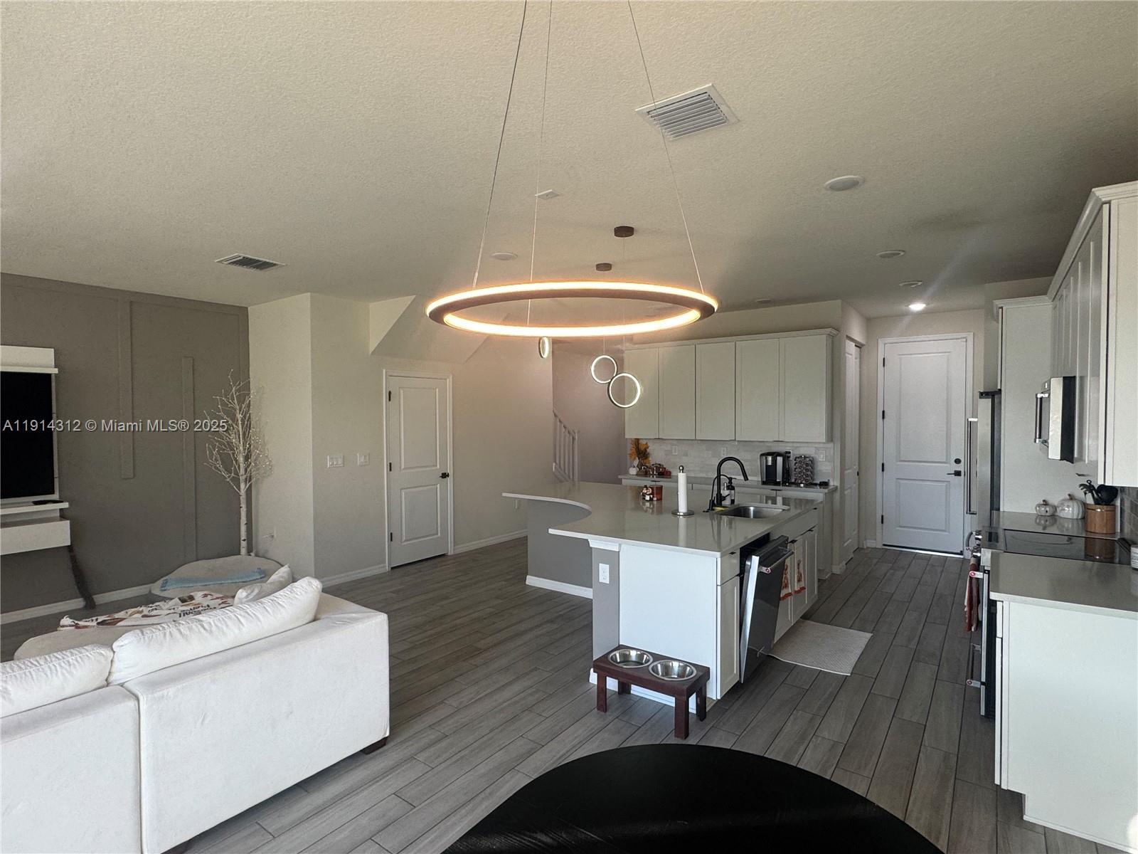 OAK TREE PROPERTY REDEVEL - Residential