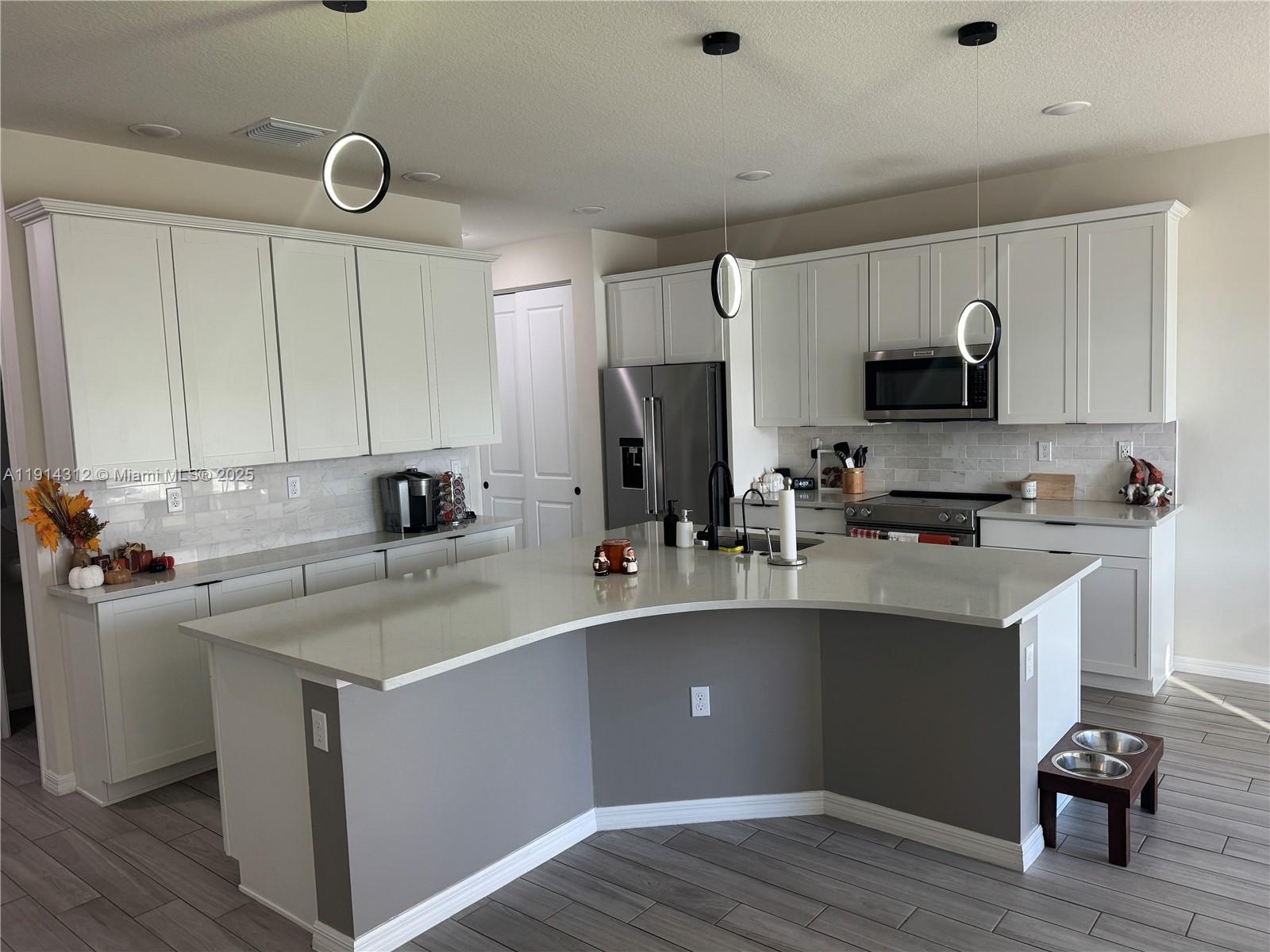 OAK TREE PROPERTY REDEVEL - Residential