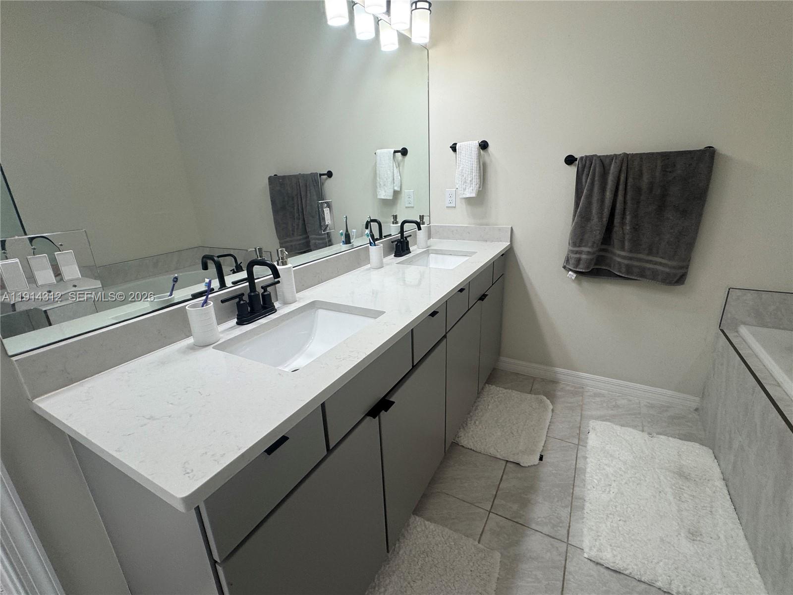 OAK TREE PROPERTY REDEVEL - Residential