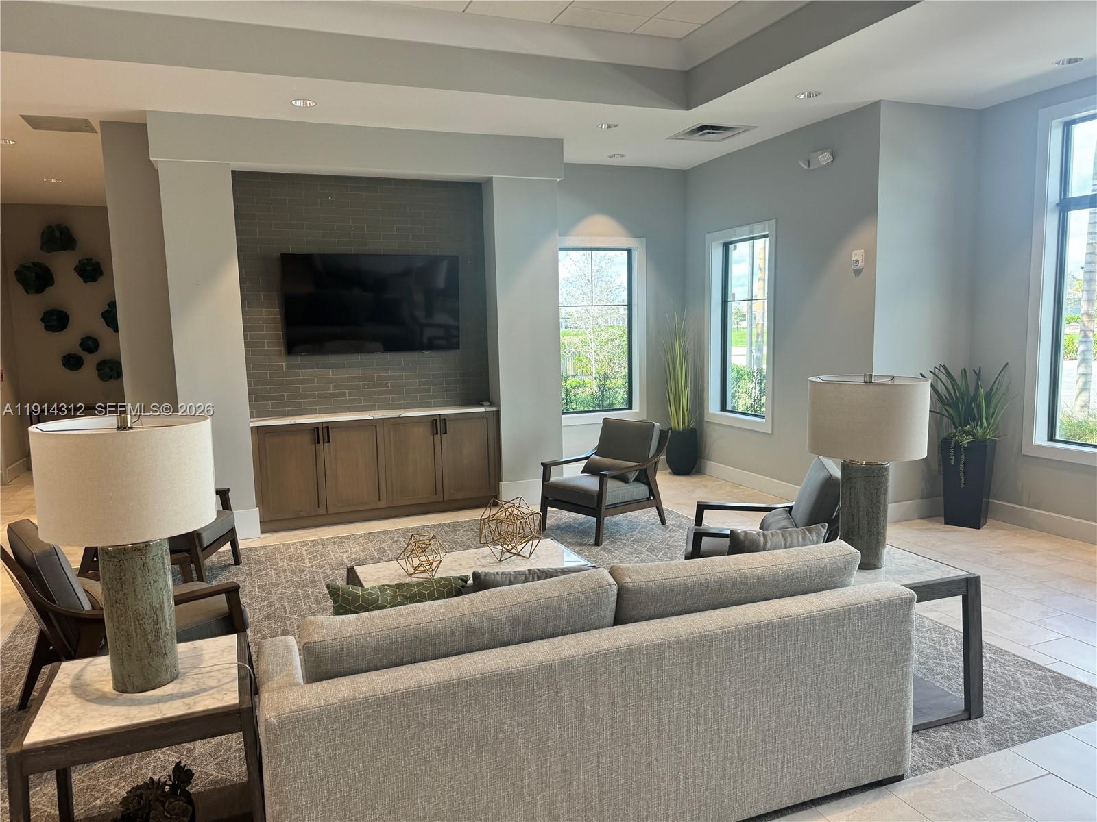 OAK TREE PROPERTY REDEVEL - Residential