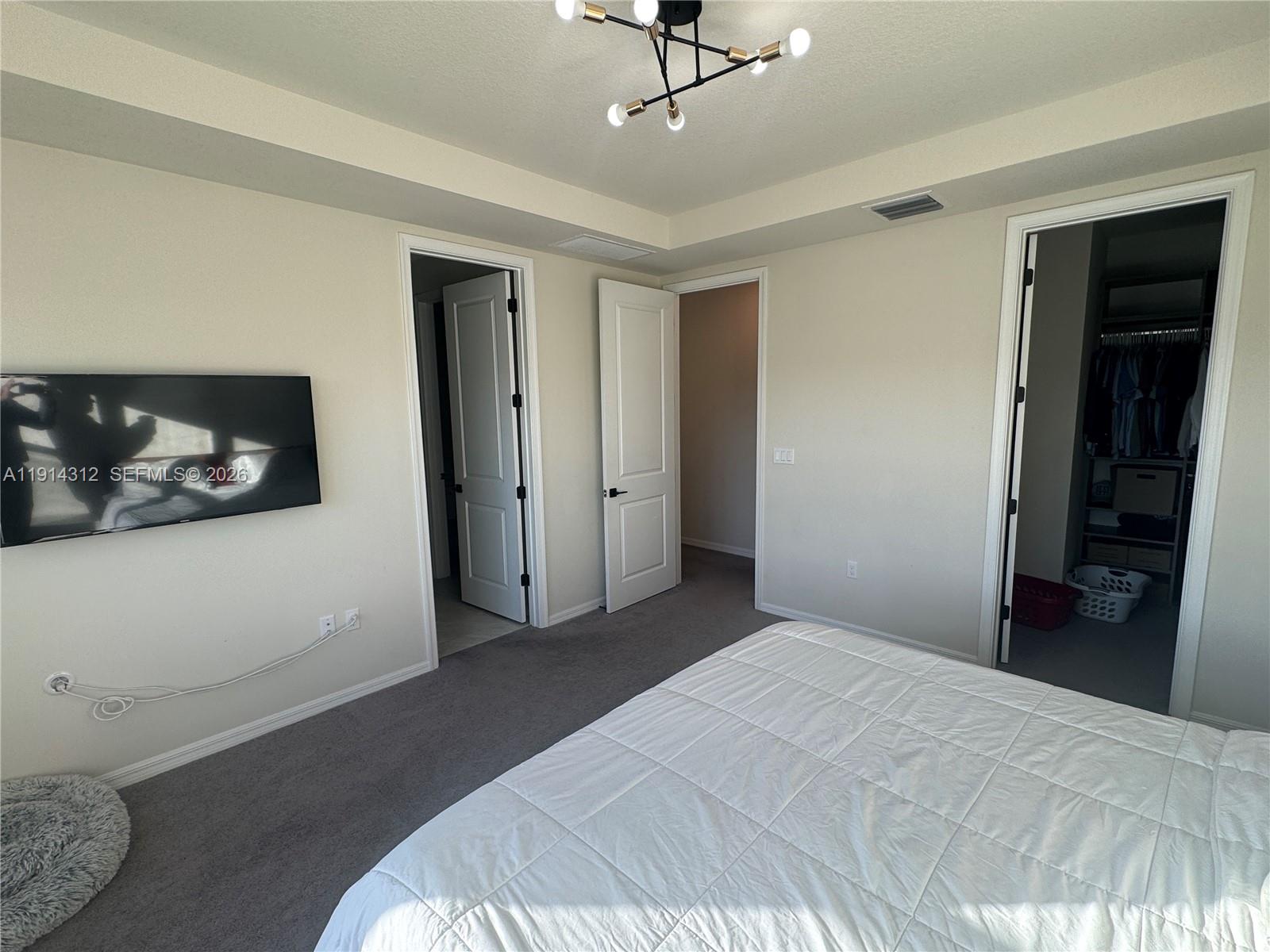 OAK TREE PROPERTY REDEVEL - Residential