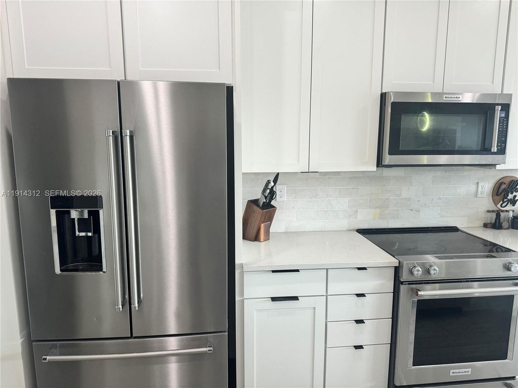 Photo of 2162 Appleton Cir N, Oakland Park, FL 33309 (MLS # A11914312)