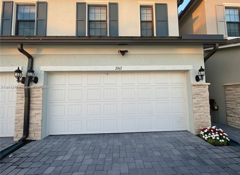 2162 Appleton Cir N Oakland Park FL 33309