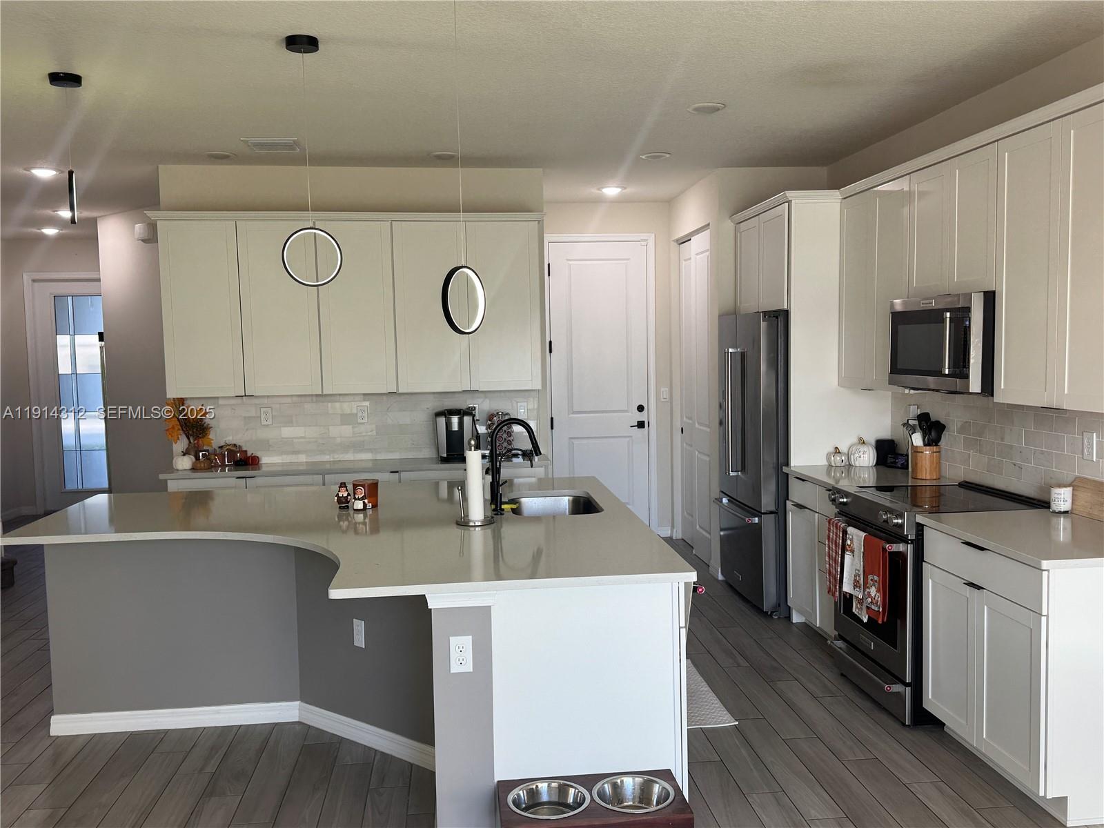 OAK TREE PROPERTY REDEVEL - Residential