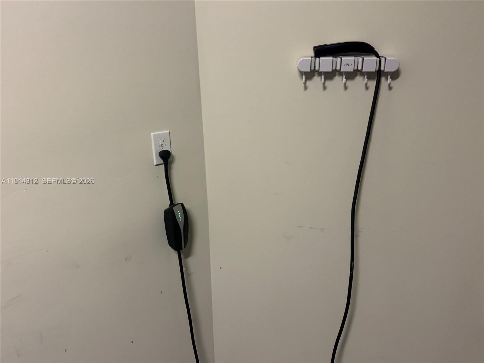 OAK TREE PROPERTY REDEVEL - Residential