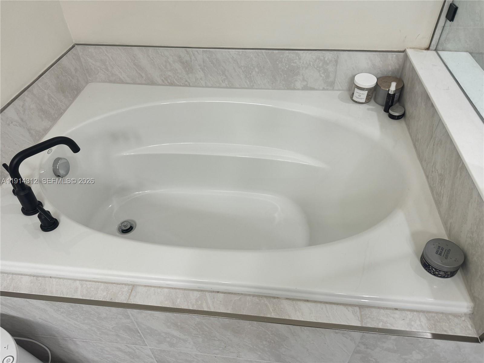 OAK TREE PROPERTY REDEVEL - Residential