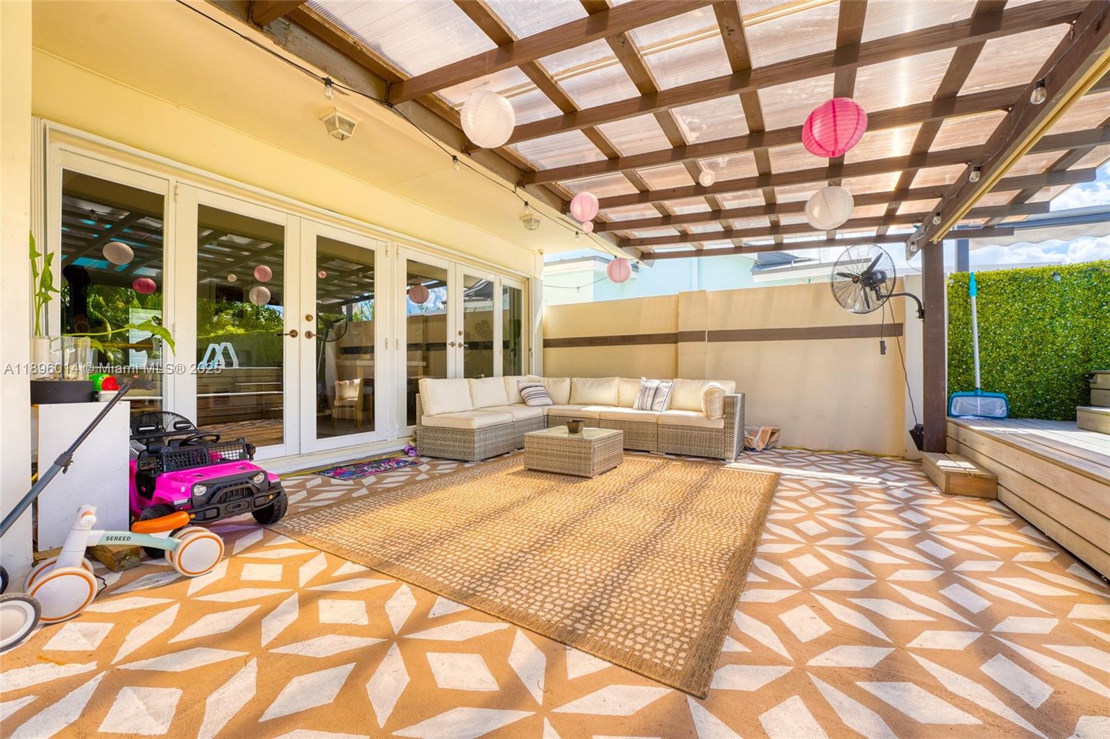 VENEZIA HOMES ESTATES - Residential