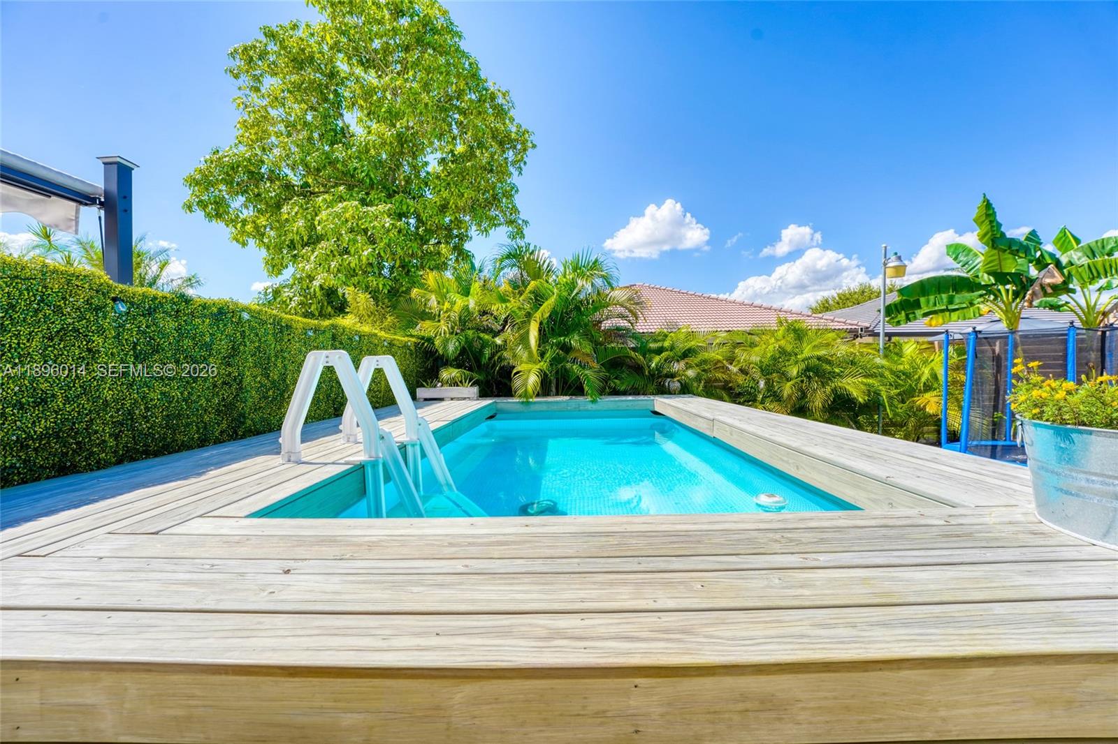 VENEZIA HOMES ESTATES - Residential