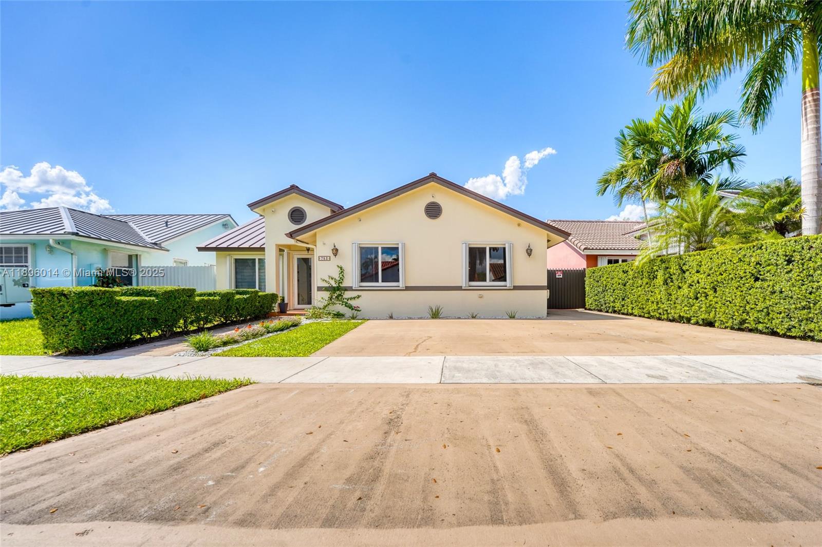 VENEZIA HOMES ESTATES - Residential