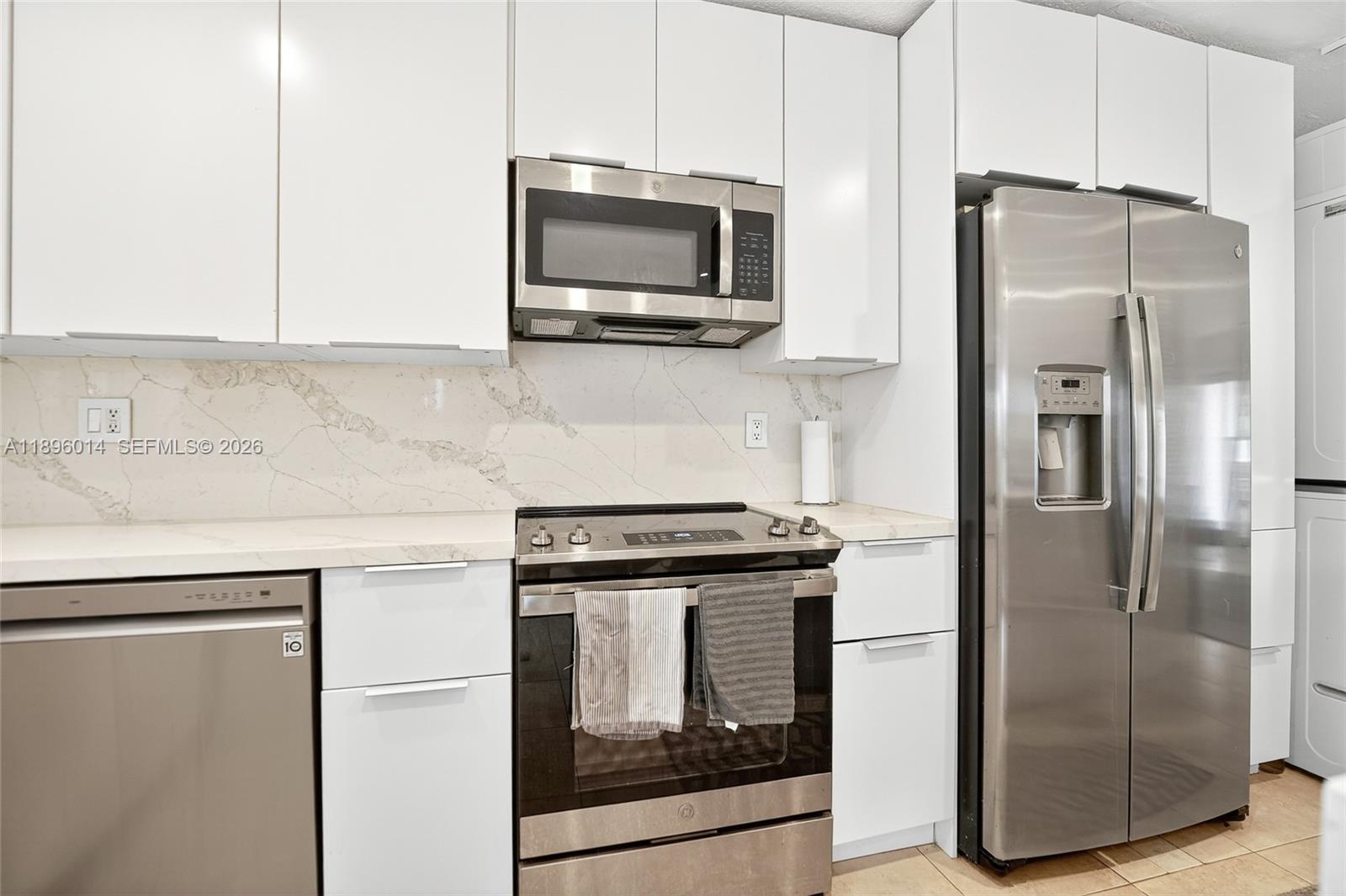 VENEZIA HOMES ESTATES - Residential