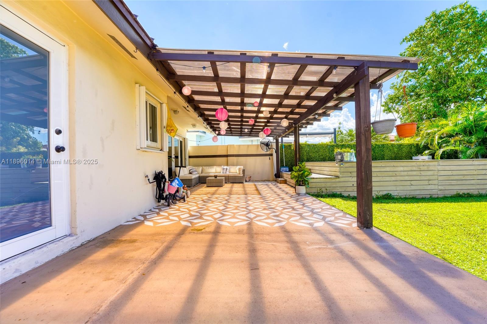 VENEZIA HOMES ESTATES - Residential