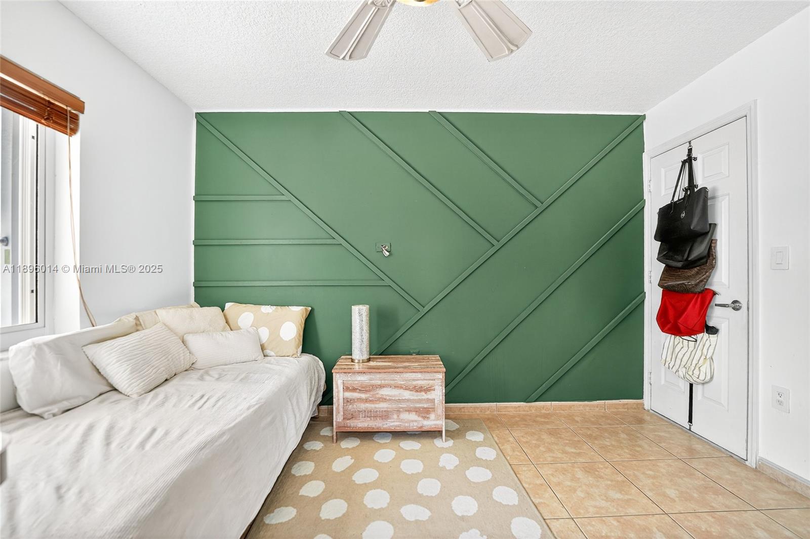 VENEZIA HOMES ESTATES - Residential