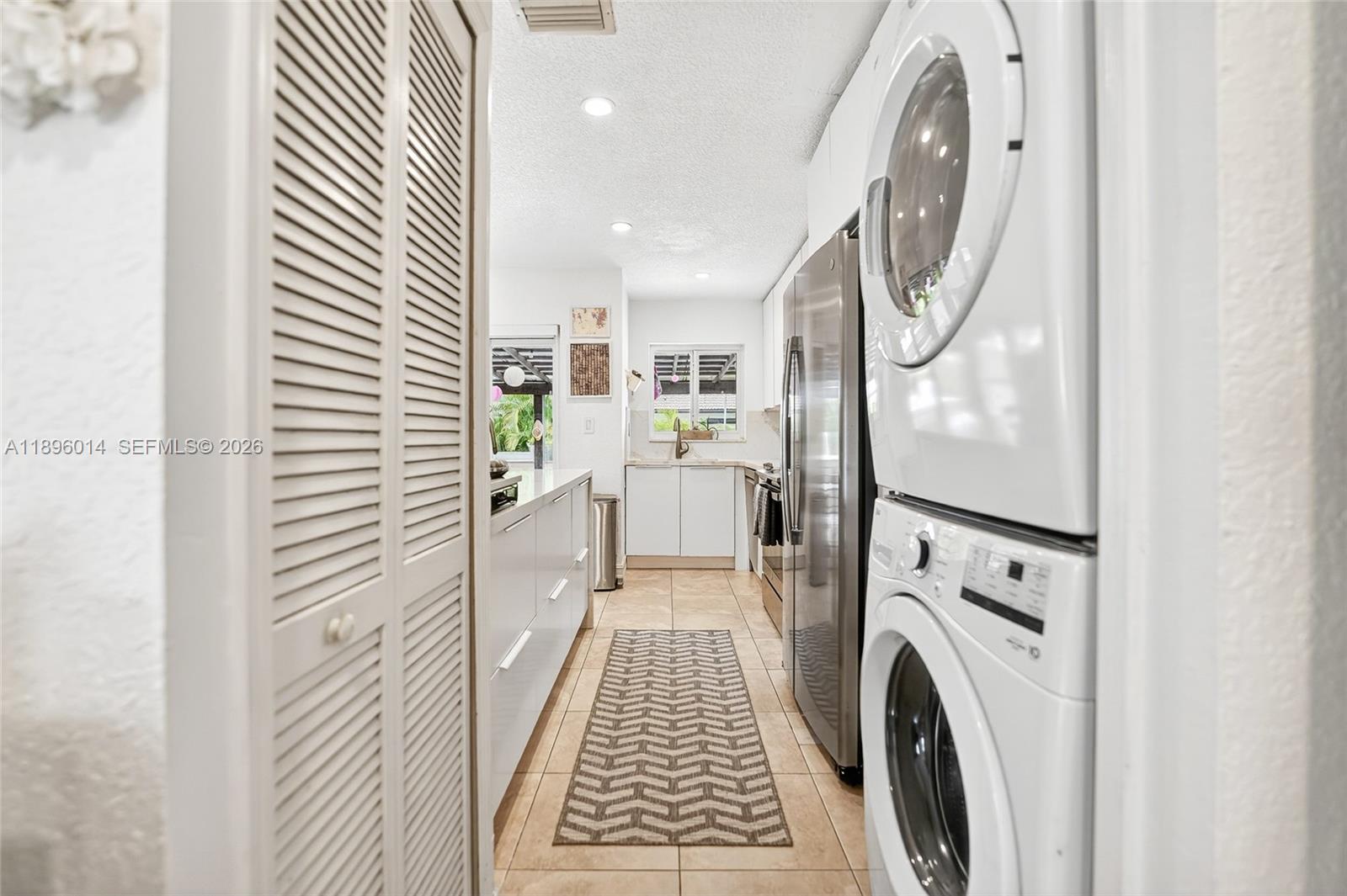 VENEZIA HOMES ESTATES - Residential