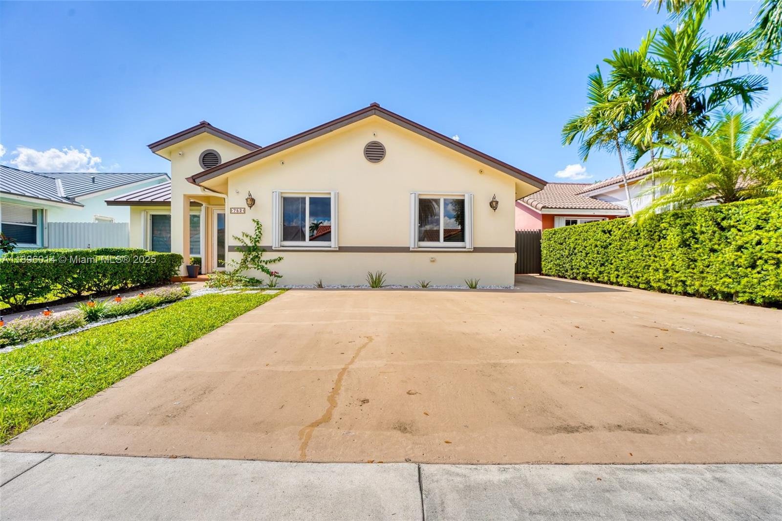 VENEZIA HOMES ESTATES - Residential