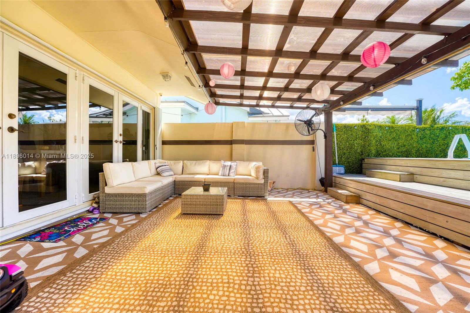 VENEZIA HOMES ESTATES - Residential