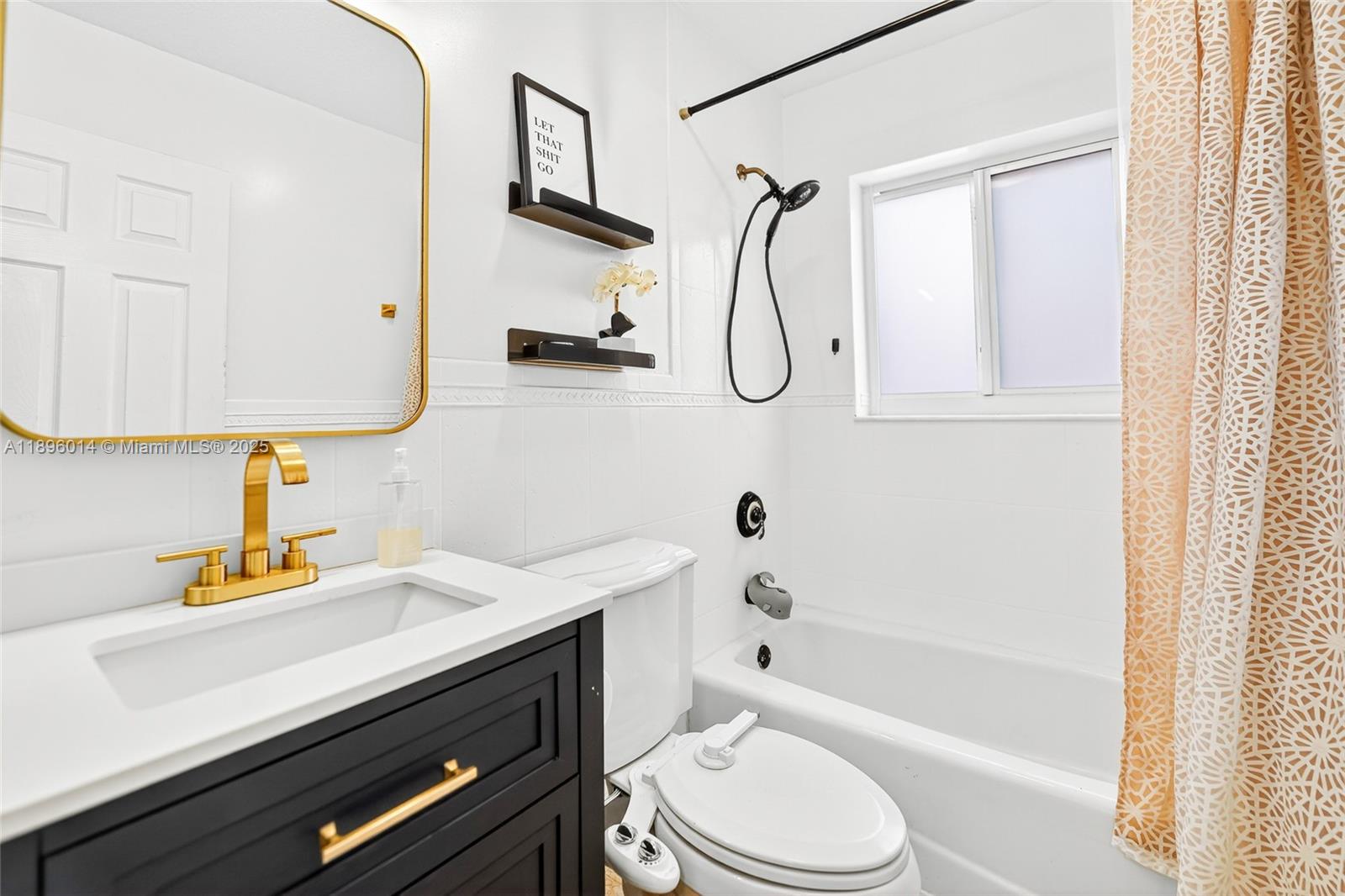 VENEZIA HOMES ESTATES - Residential