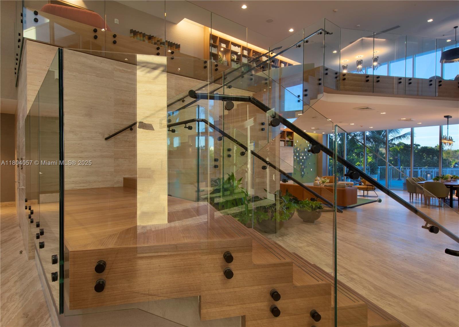 THE HARBOUR SOUTH CONDO - Residential