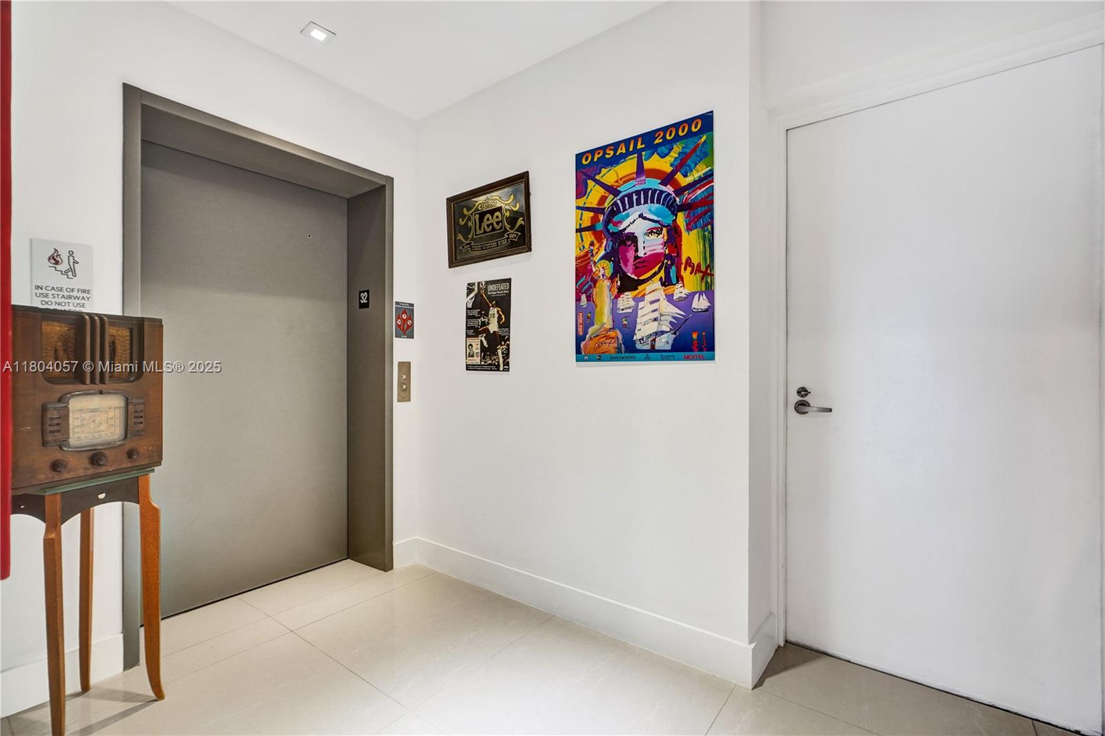 THE HARBOUR SOUTH CONDO - Residential