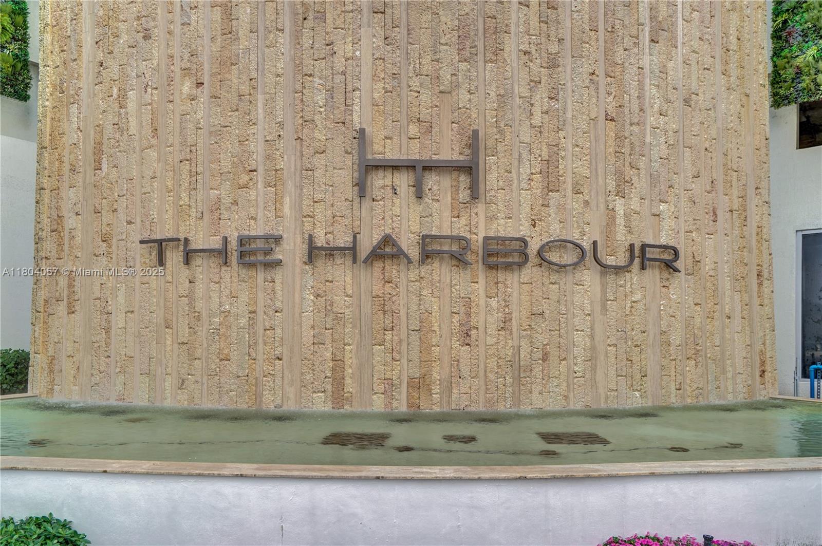 THE HARBOUR SOUTH CONDO - Residential