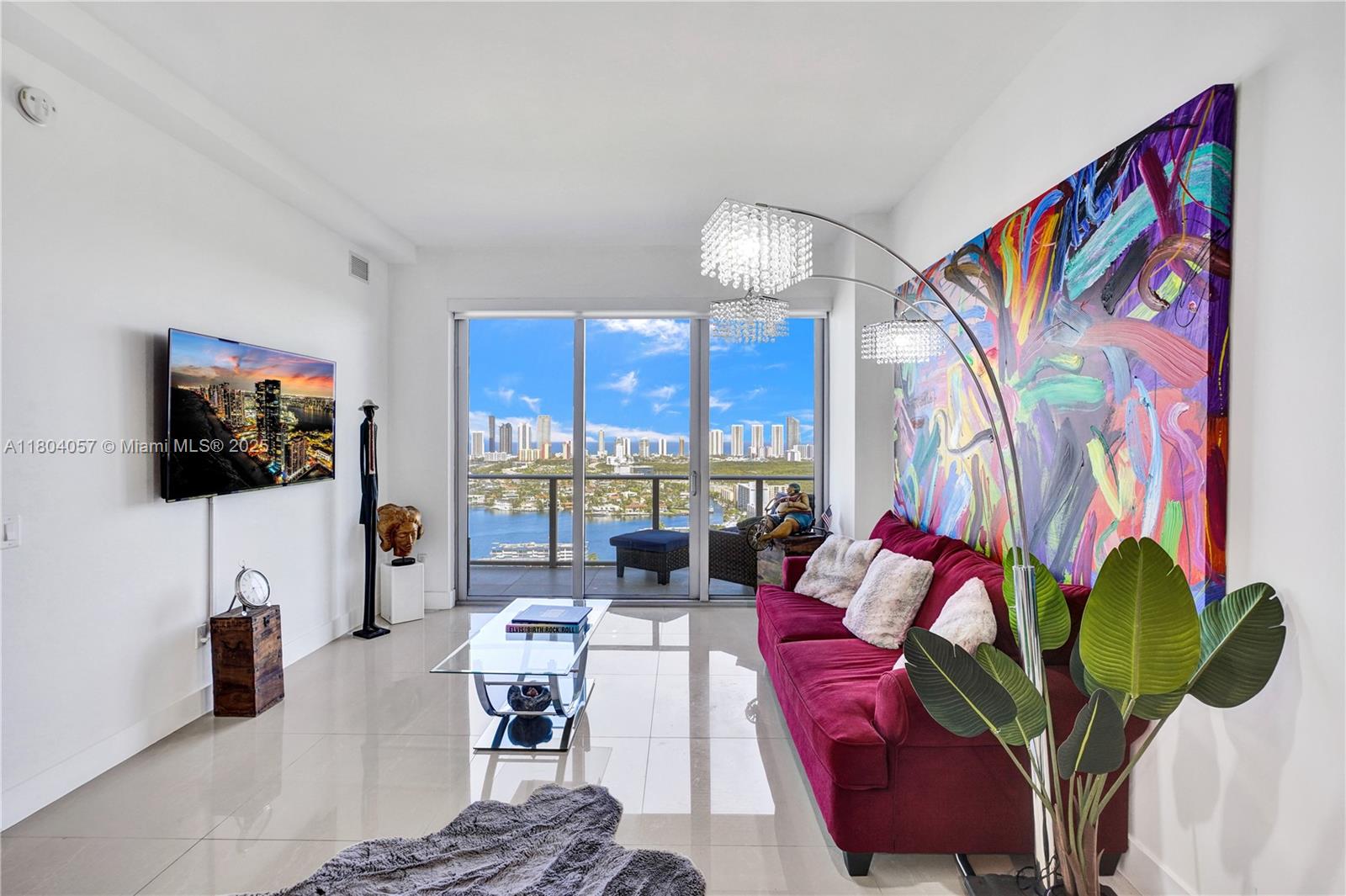 THE HARBOUR SOUTH CONDO - Residential