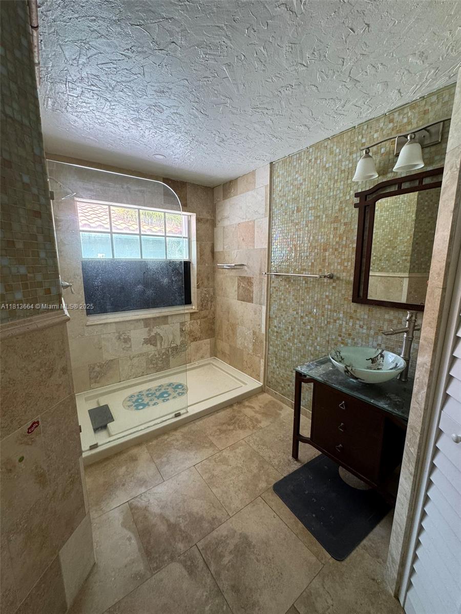 REGENCY - Residential