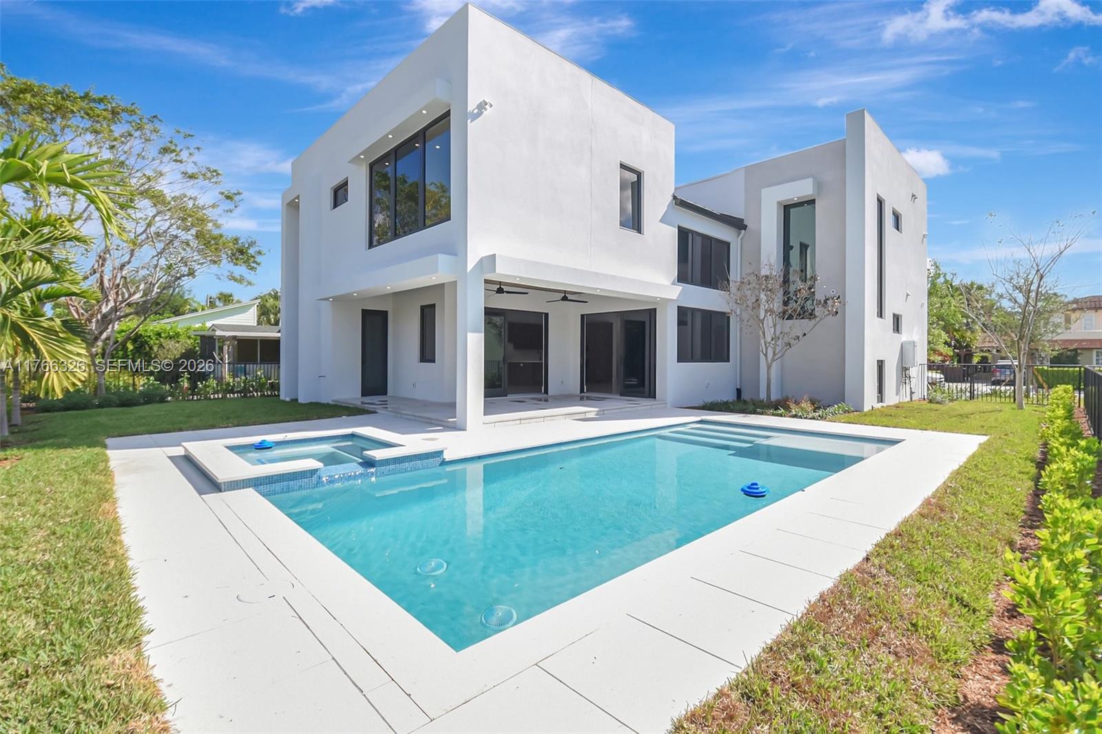 NORTH LAKE WORTH - Residential