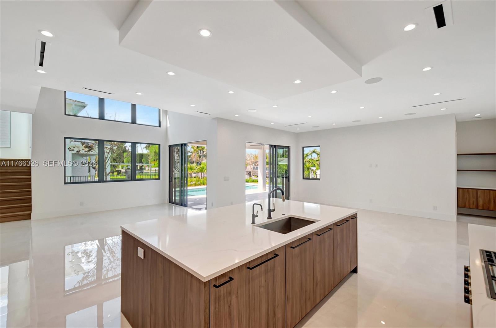 NORTH LAKE WORTH - Residential