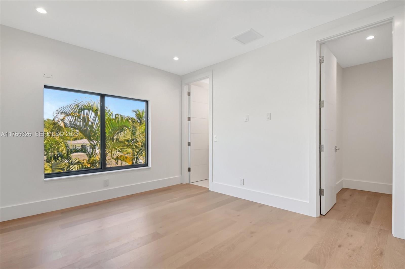 NORTH LAKE WORTH - Residential